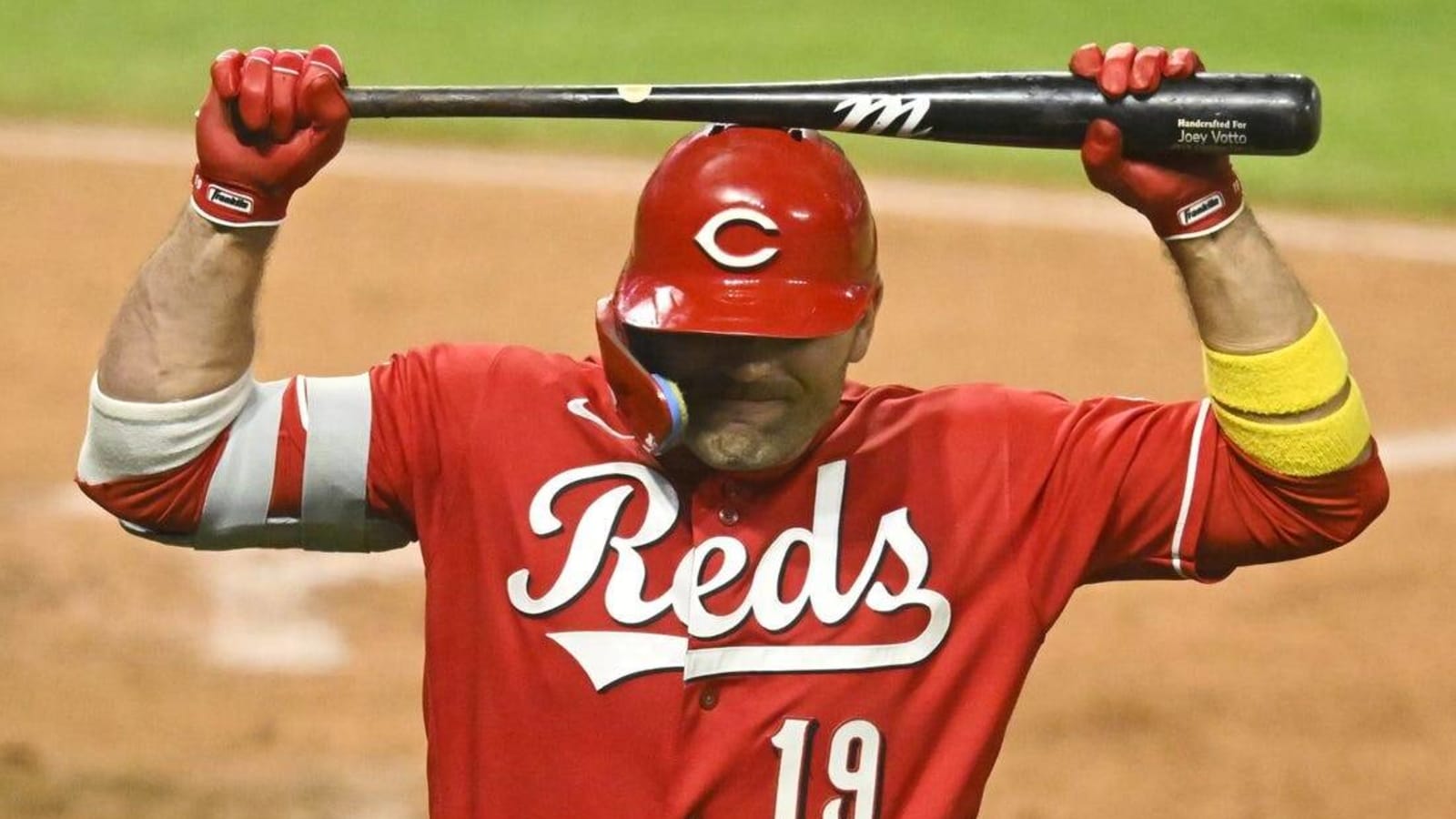 Joey Votto ejected in possible career finale, apologizes to Reds fans