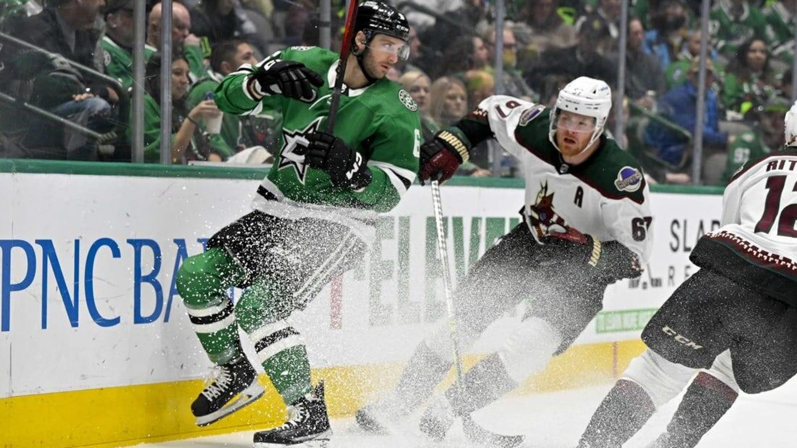 Tyler Seguin&#39;s 3-point game sends Stars past Coyotes