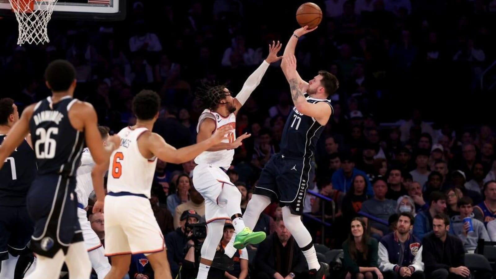 Luka Doncic, Tim Hardaway Jr. pace Mavericks past Knicks