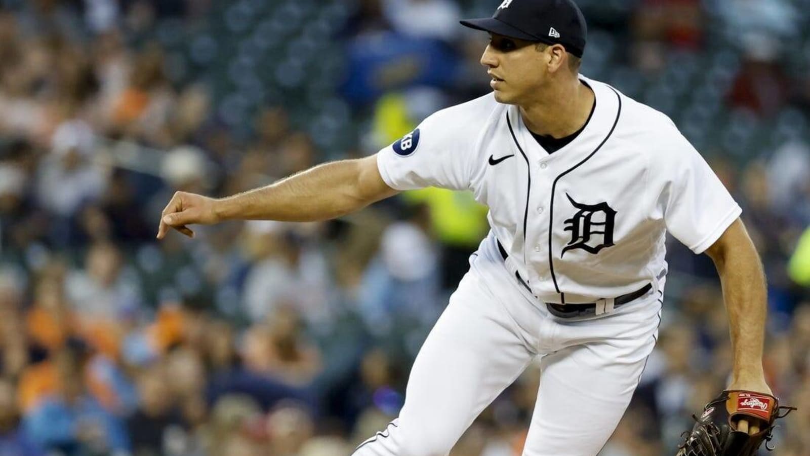 Tigers add three veteran pitchers on minor league deals