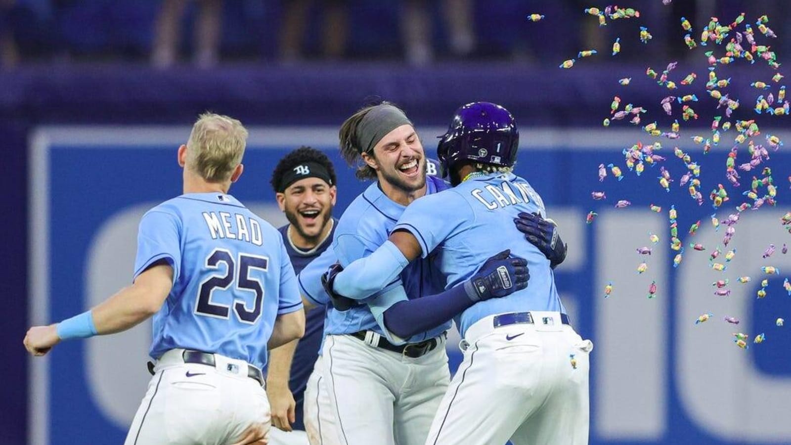 Rays rally in ninth, edge Blue Jays