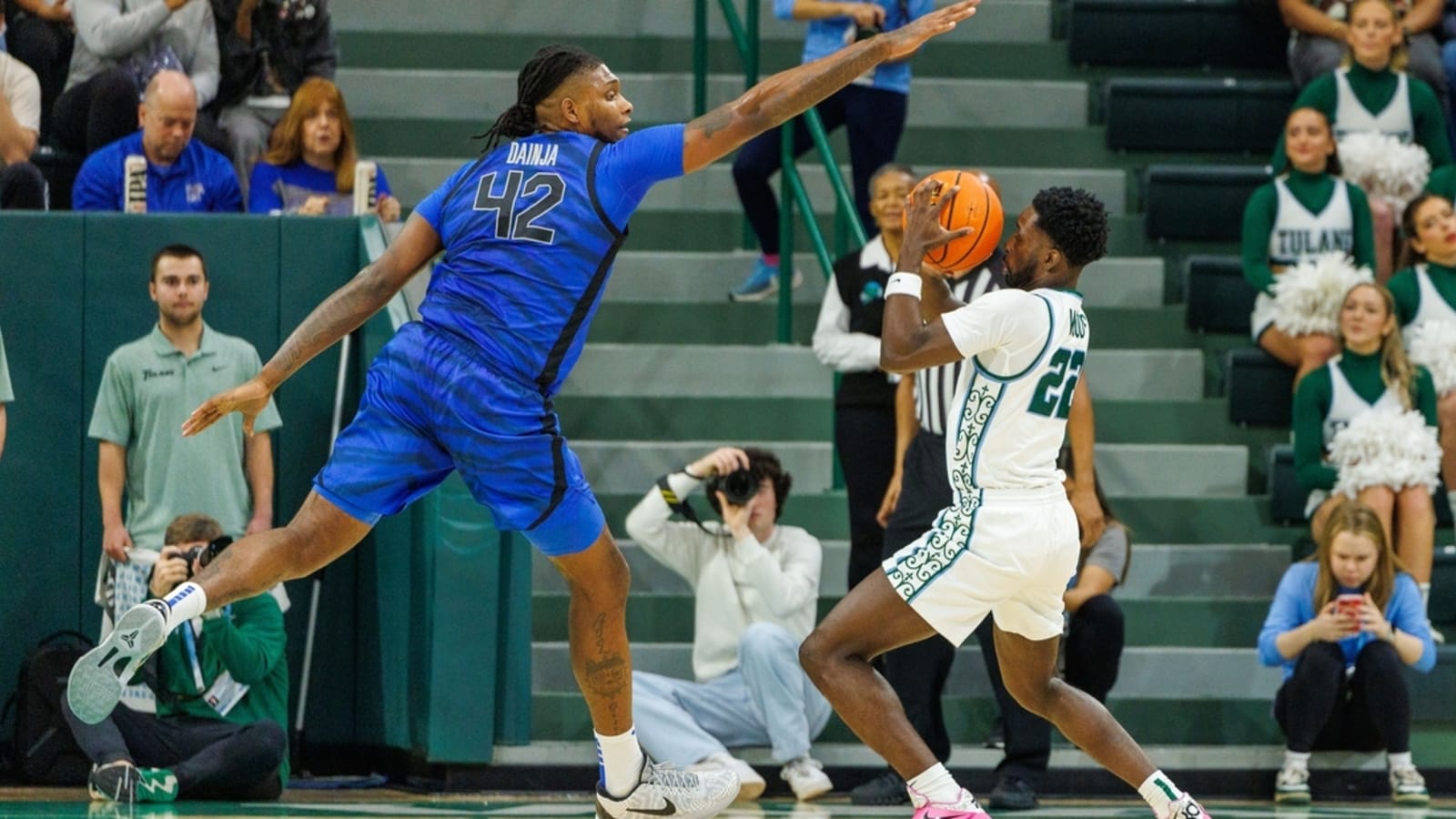 No. 19 Memphis pulls away from Tulane