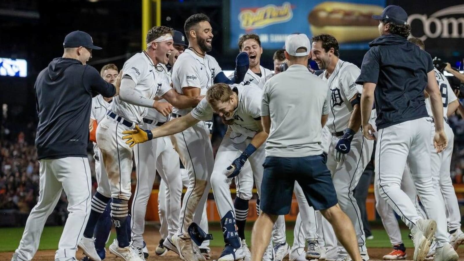 Tigers shock Astros on Parker Meadows&#39; walk-off HR