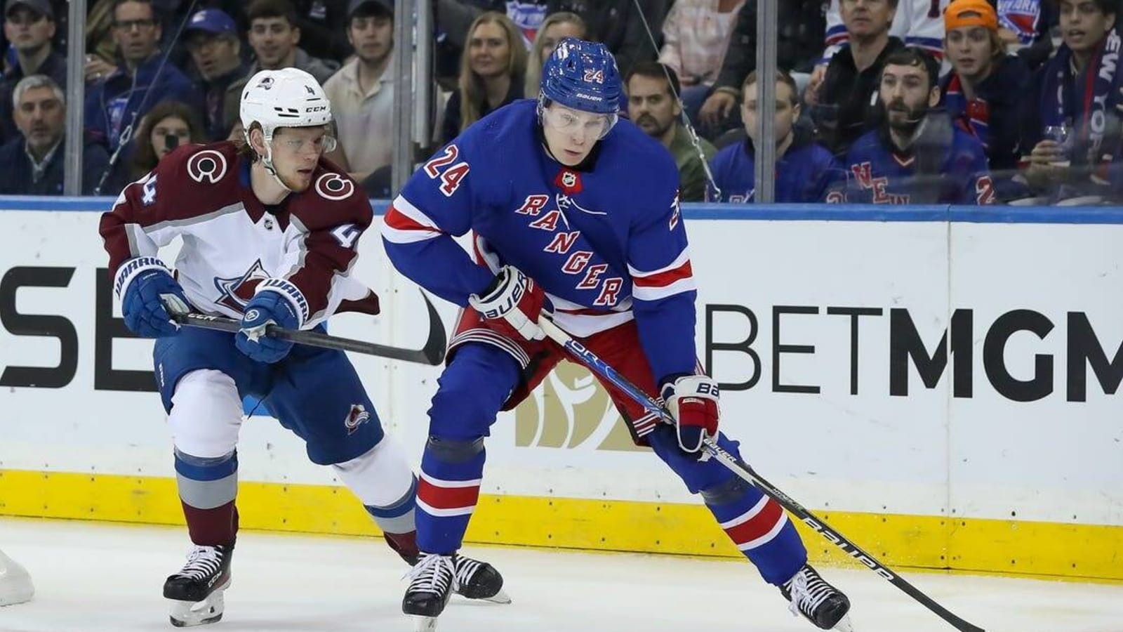 Alexandar Georgiev helps Avs top Rangers in shootout