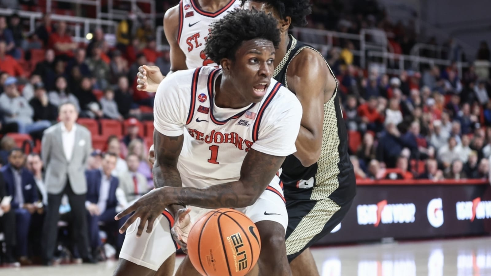 Zuby Ejiofor, St. John&#39;s roll past Bryant in second half