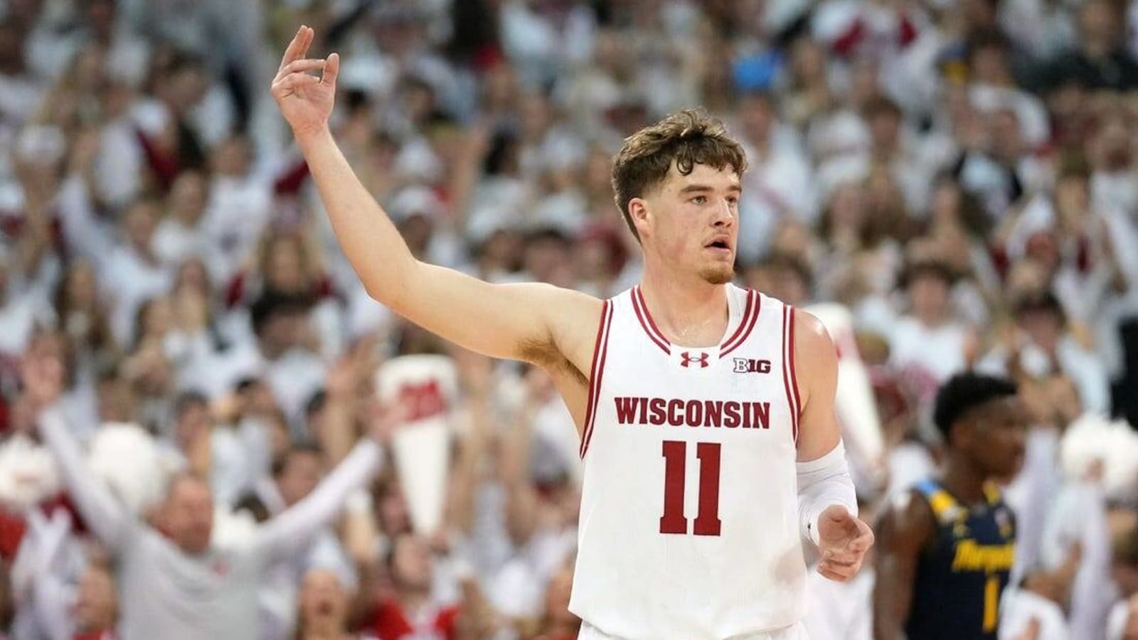 Max Klesmit, Wisconsin hold off No. 3 Marquette