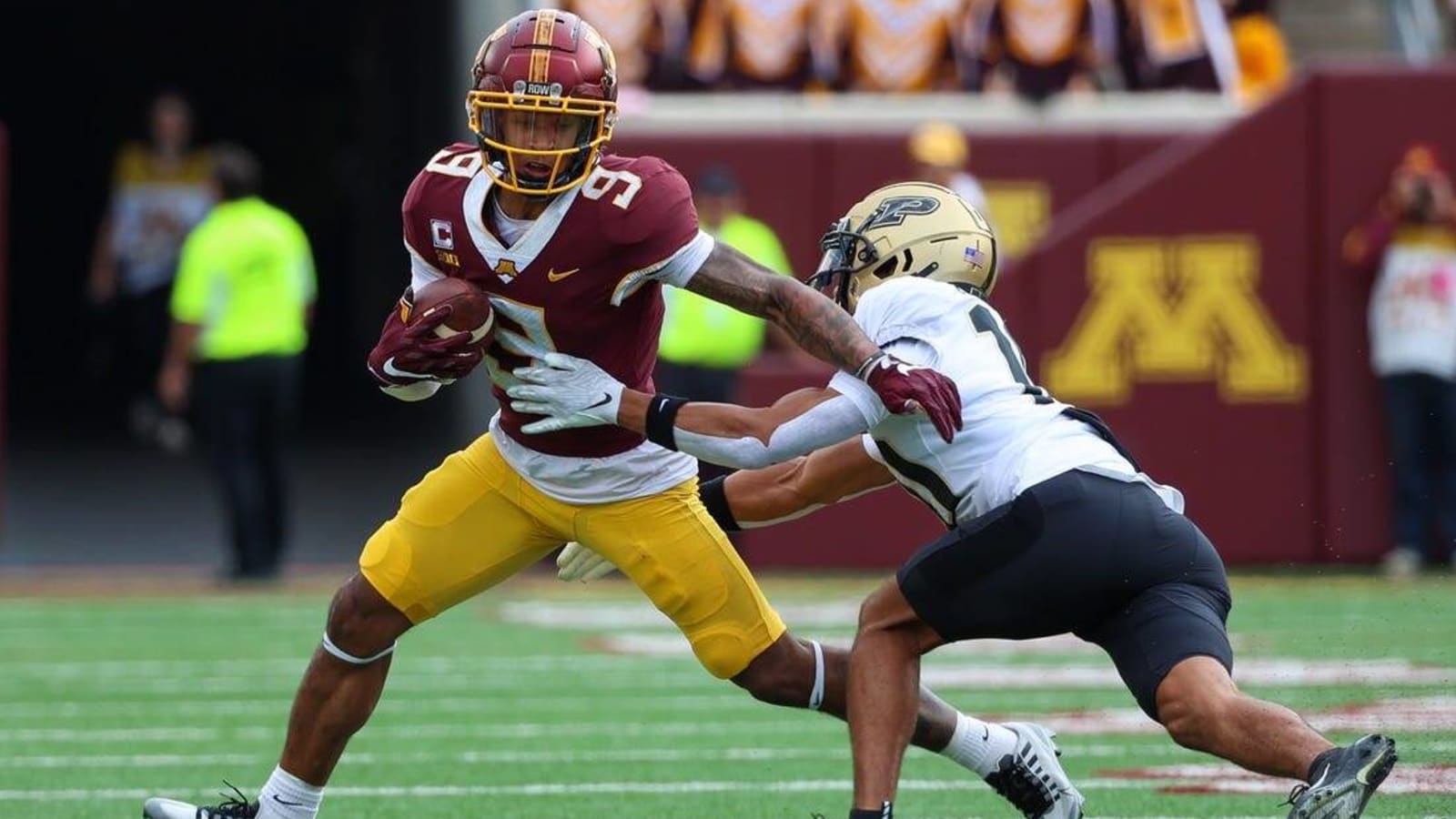 No. 21 Minnesota lacks punch, falls to Purdue 20-10