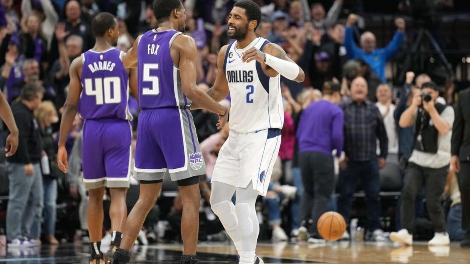 NBA roundup: Kings spoil Mavs&#39; Luka Doncic-Kyrie Irving debut