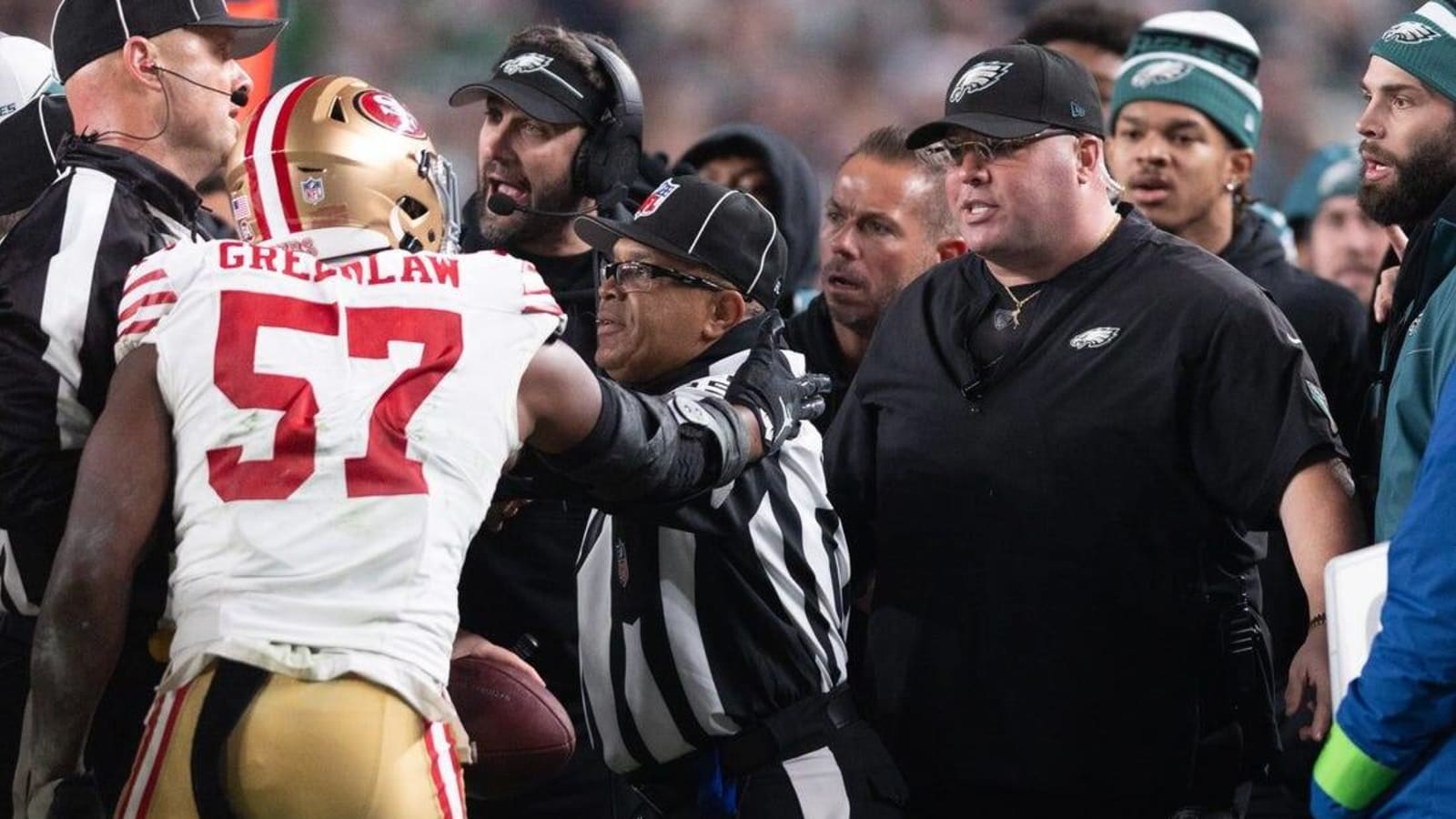 Eagles&#39; head of security bumped from sideline for Cowboys game