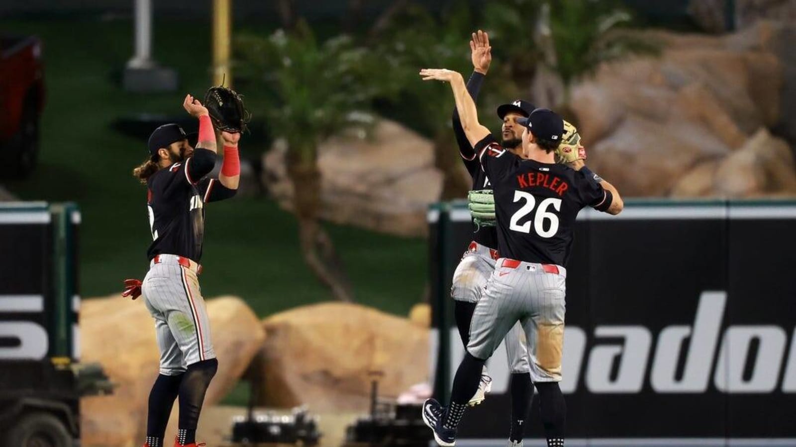 Surging Twins seek second straight vs. Angels