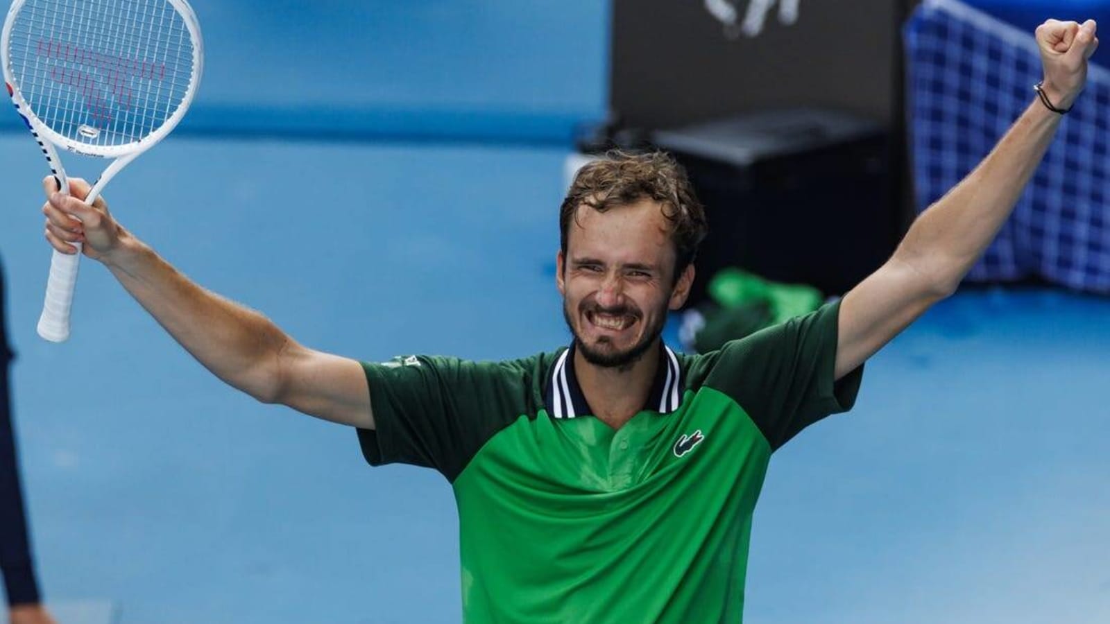 Daniil Medvedev wins another Australian Open classic to reach final