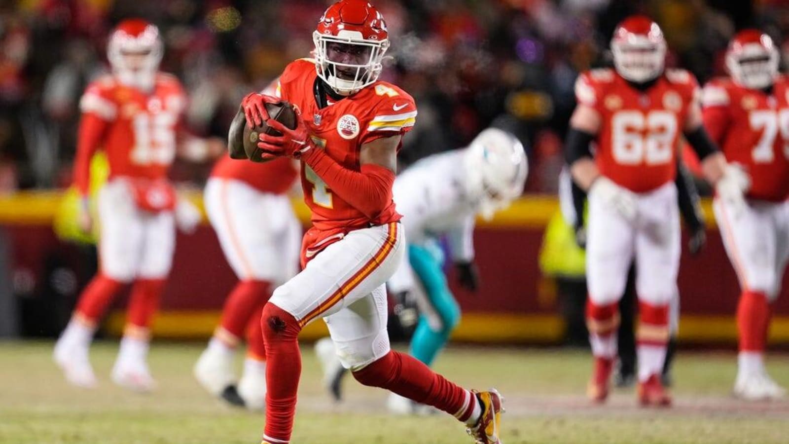 Chiefs shut down Dolphins in frigid AFC wild-card game