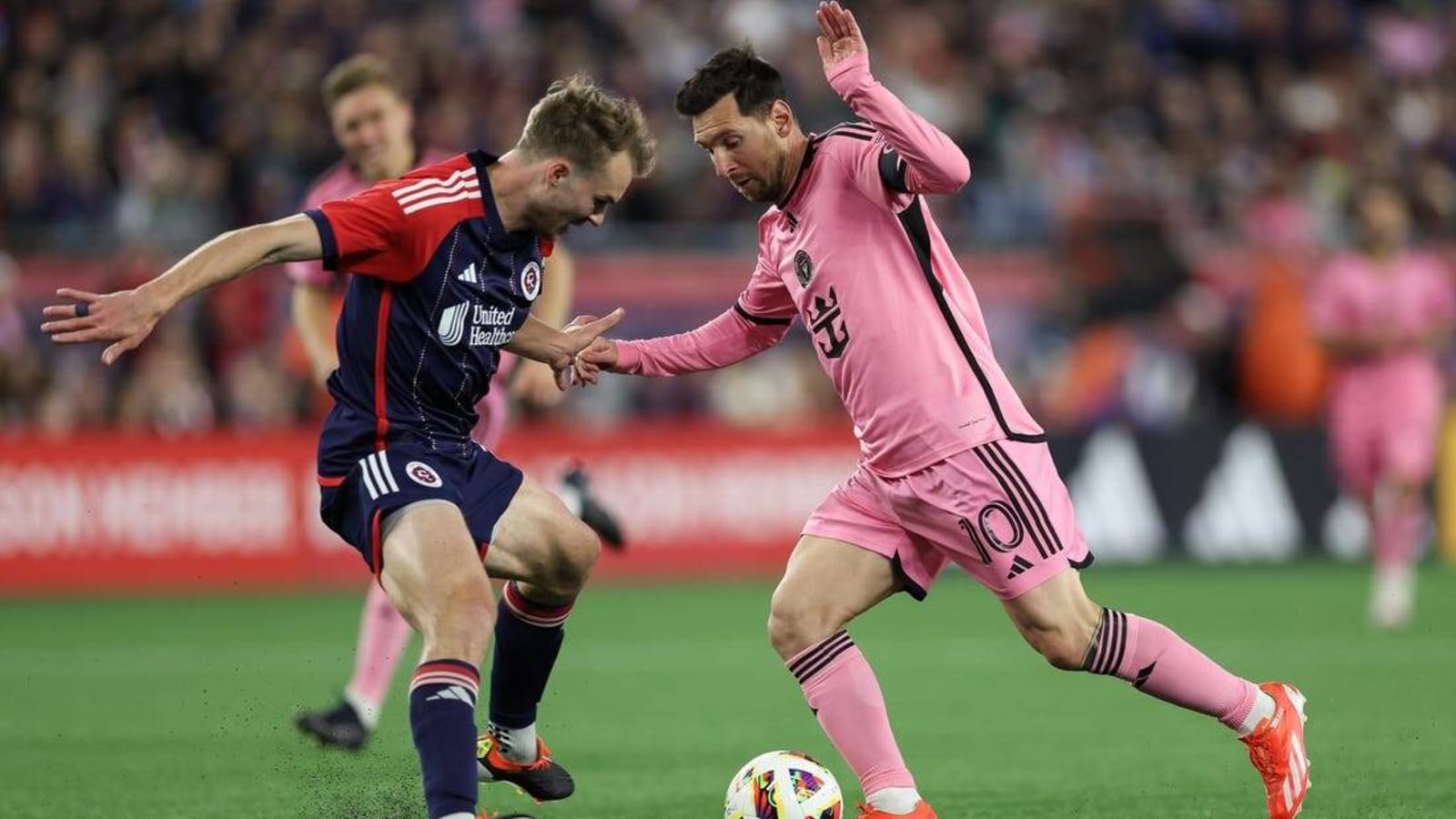 Lionel Messi scores twice as Inter Miami beat New England