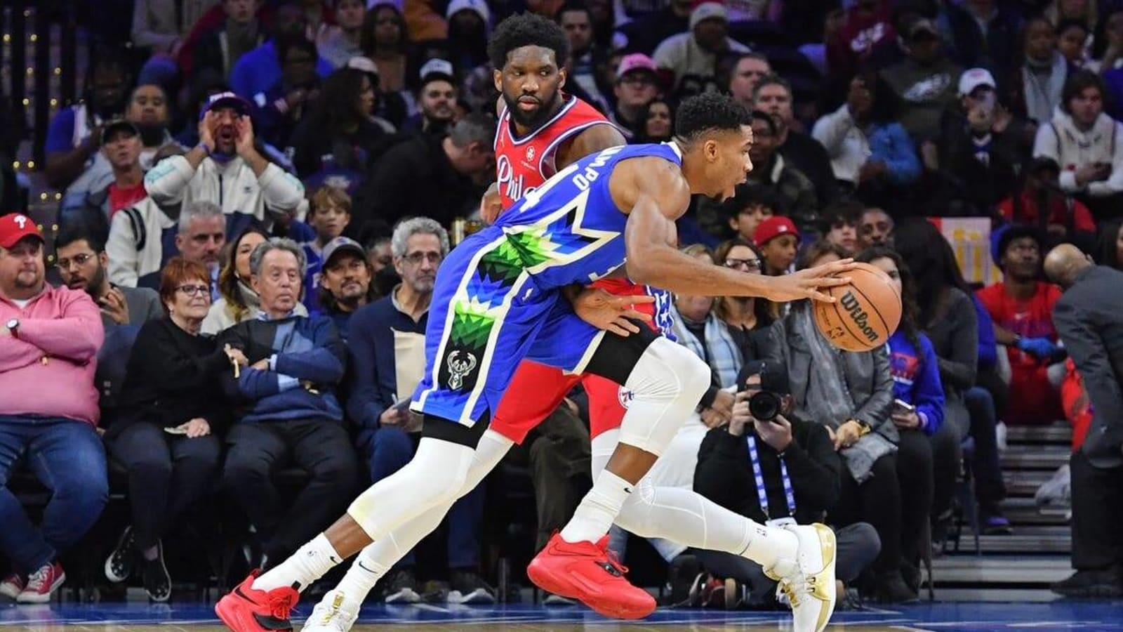 Joel Embiid leads injured 76ers to home win over Bucks