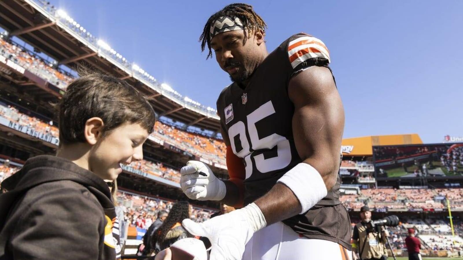 After setting Browns record, Myles Garrett exits with injury