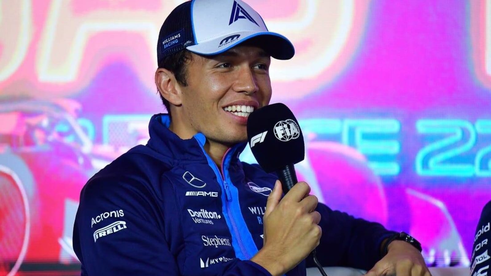 Alex Albon signs contract extension with Williams