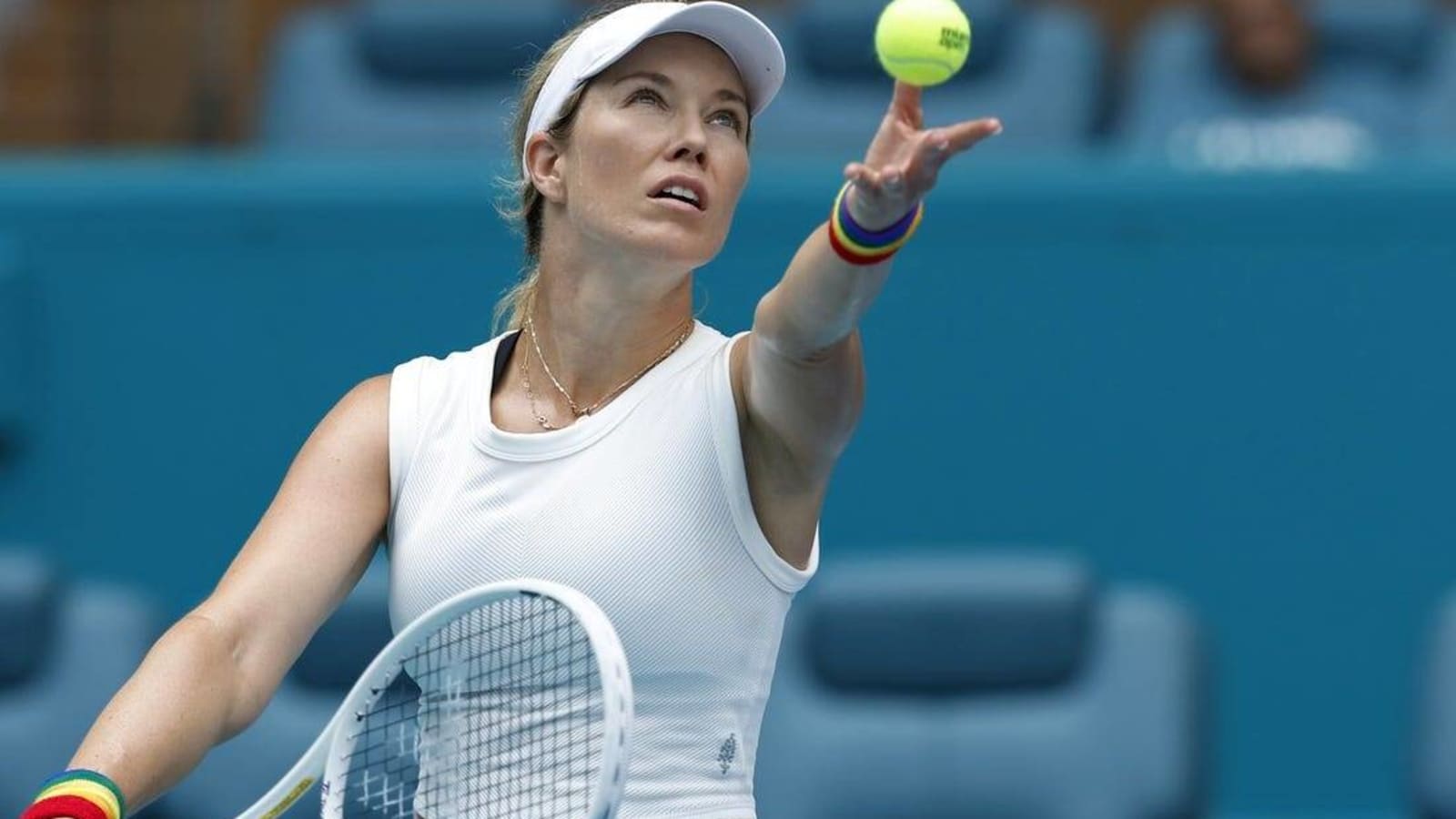 Danielle Collins trounces Caroline Garcia to reach Miami semifinals