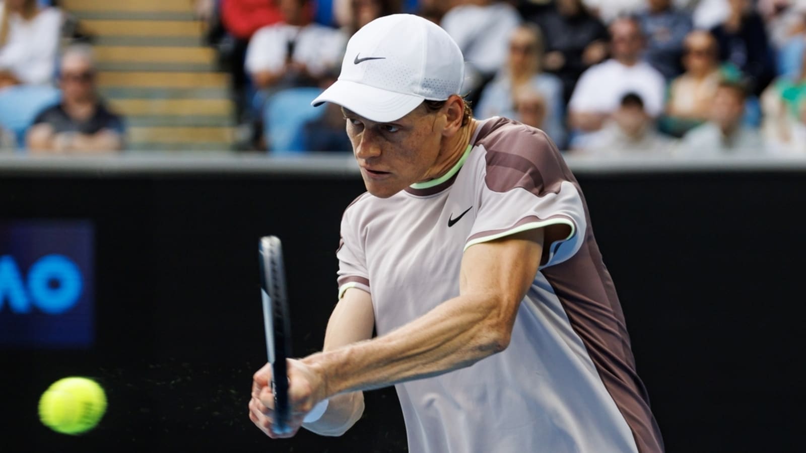 Italy ousts Australia in Davis Cup semis, eyes second straight title