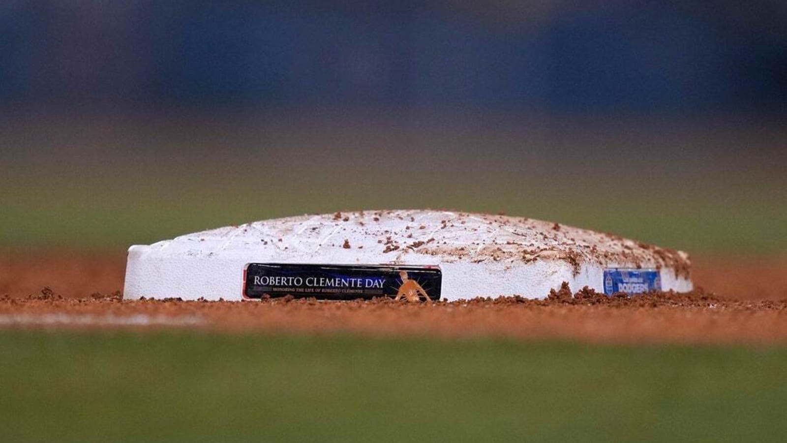Pirates: Team ‘did not intend to disrespect’ Roberto Clemente