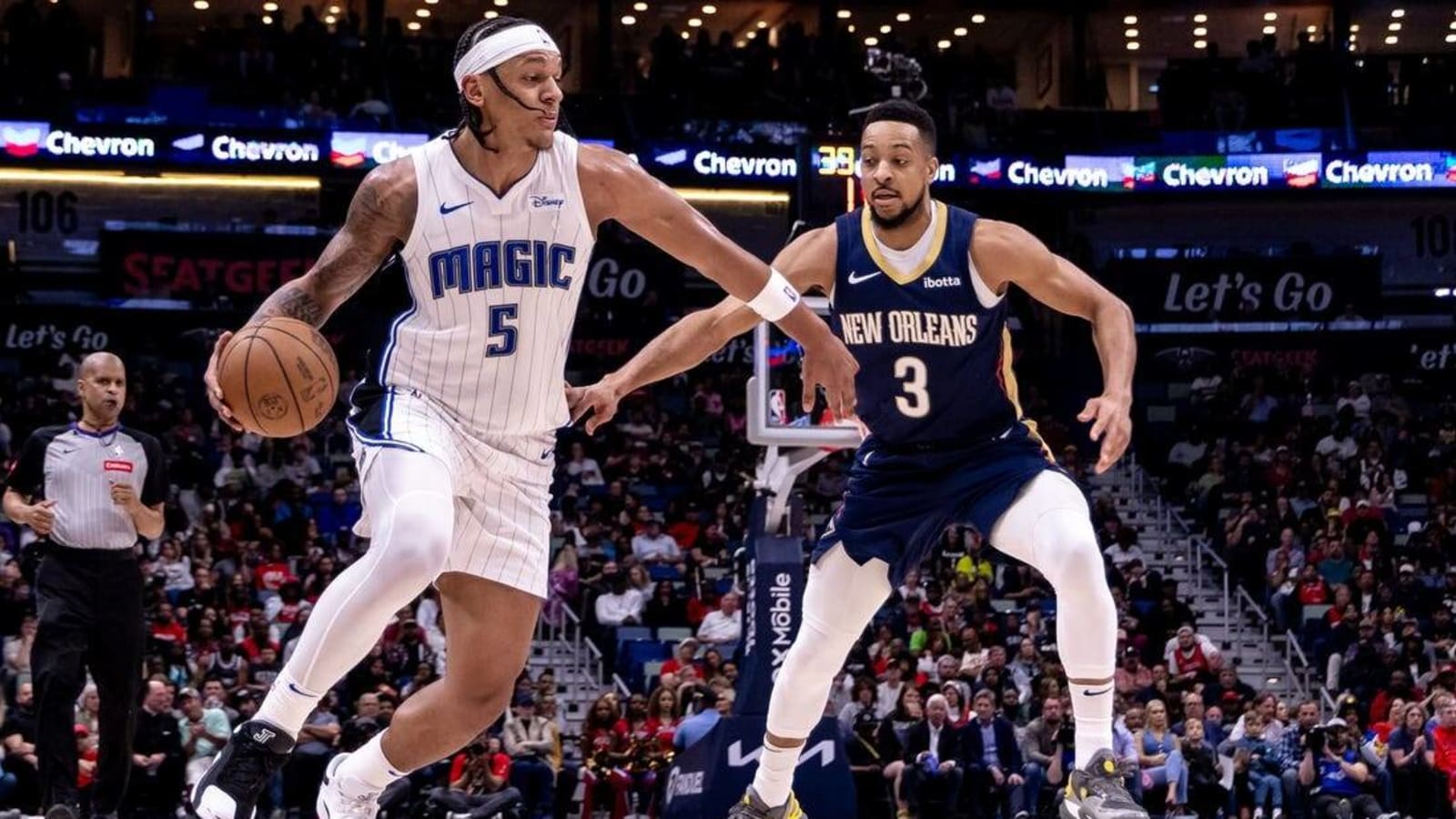 Magic complete season sweep of Pelicans