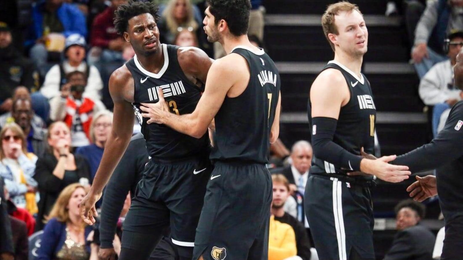 Jazz squander big lead, recover to beat Grizzlies