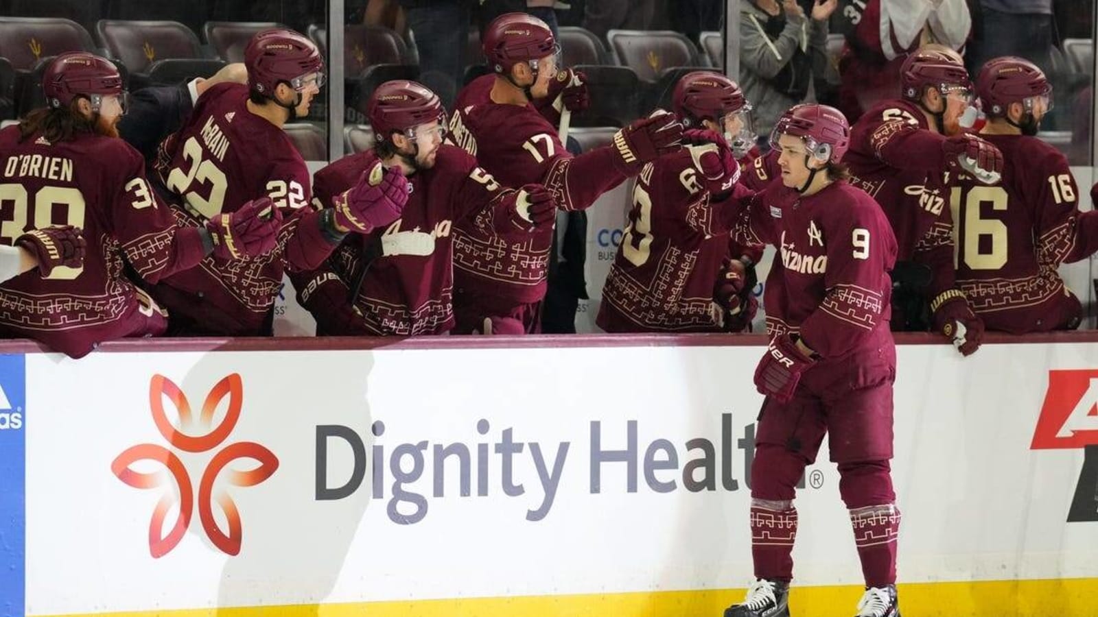 Clayton Keller scores two goals as Coyotes edge Predators