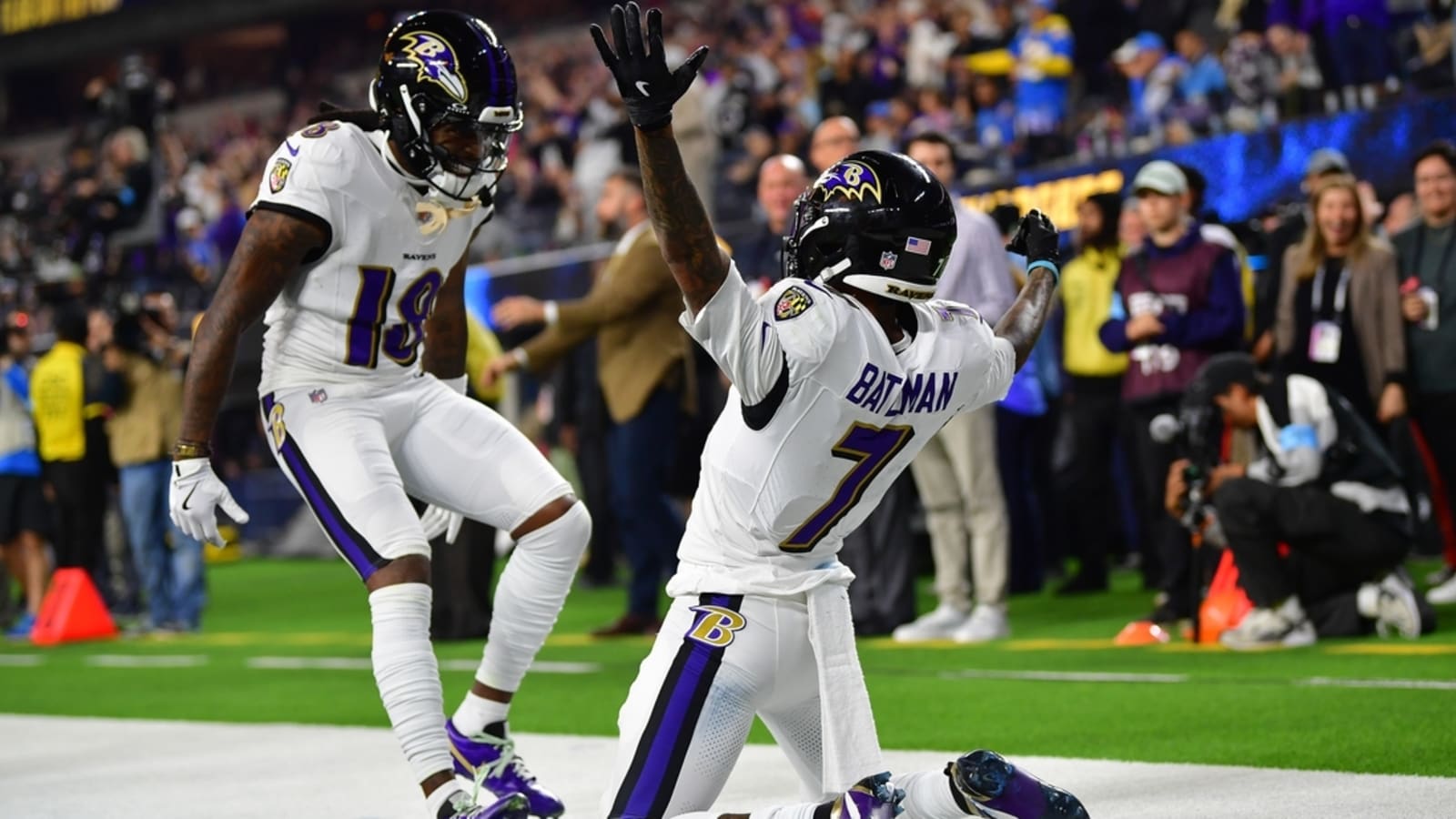 Lamar Jackson, Ravens end Chargers&#39; winning streak