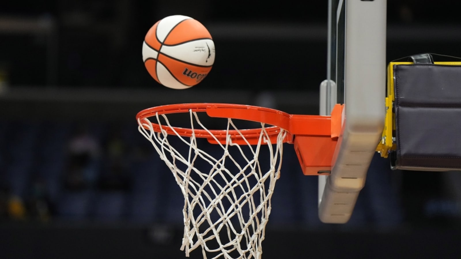 Allisha Gray helps surging Dream top Mercury