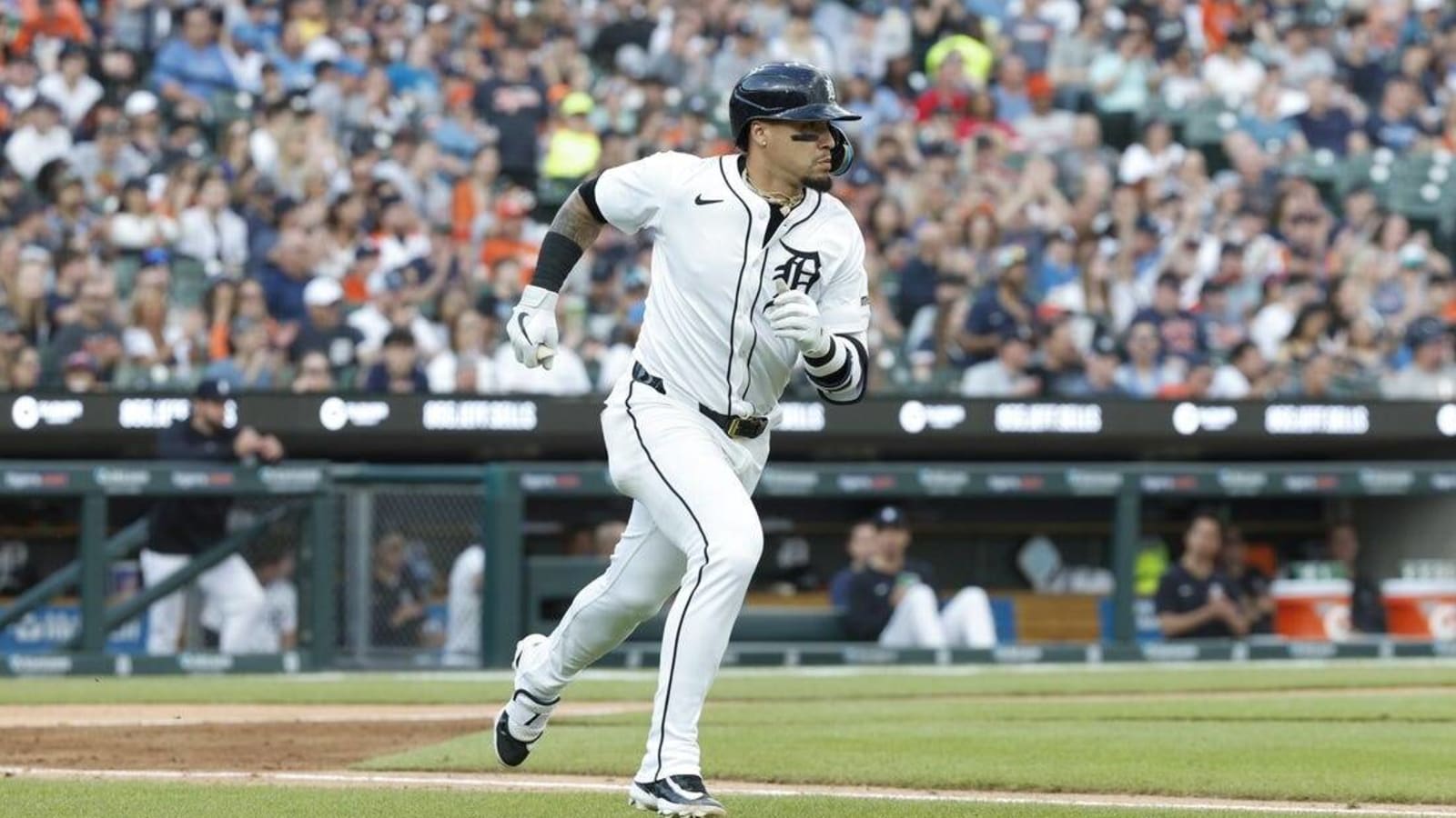 Matt Vierling&#39;s 3-run homer lifts Tigers over Royals