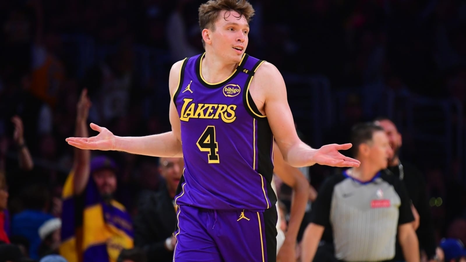 Dalton Knecht ties rookie 3-pointer mark as Lakers top Jazz