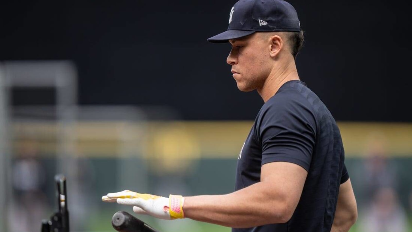 Aaron Judge takes batting practice but still ‘not healed’