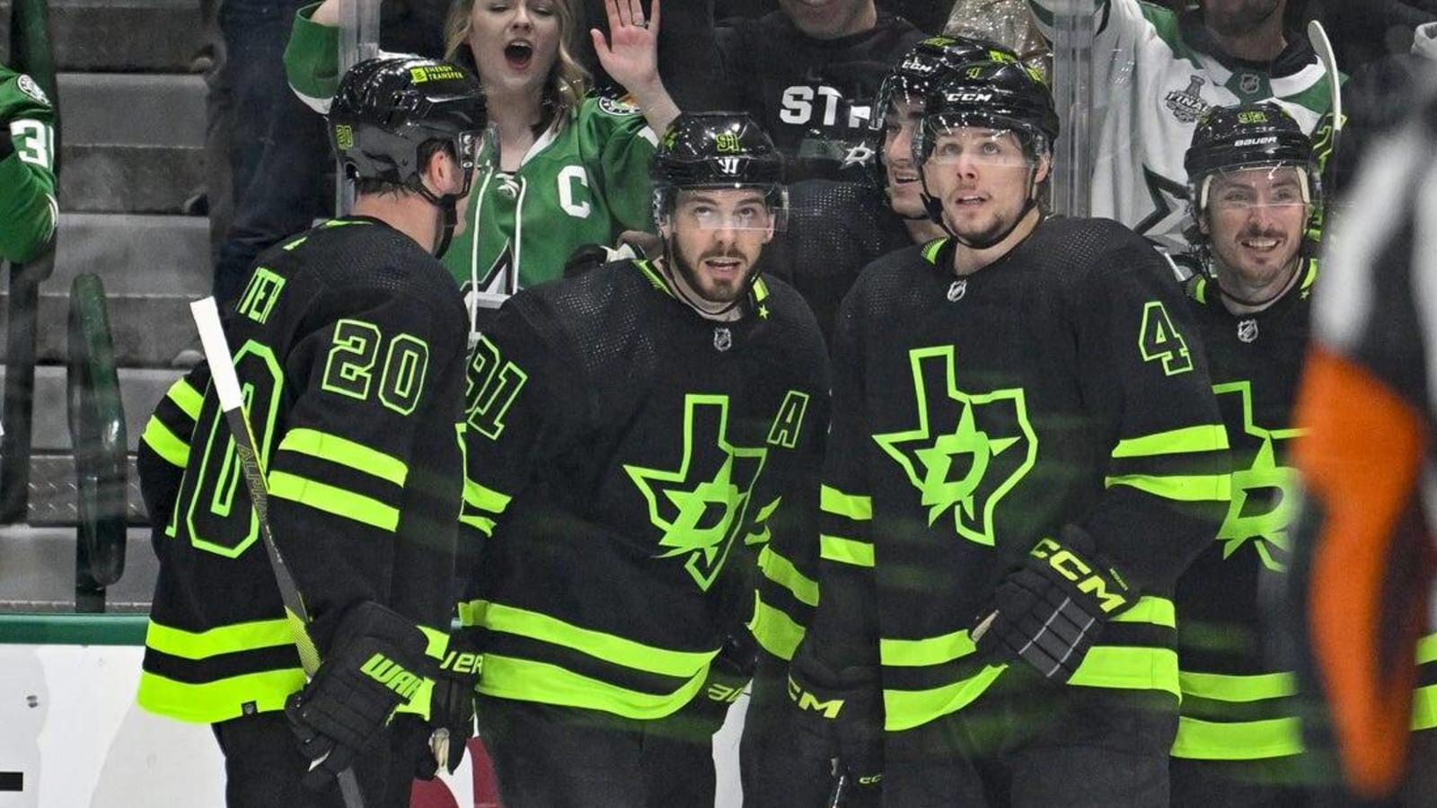 Mason Marchment, Stars erupt to throttle Blackhawks 8-1