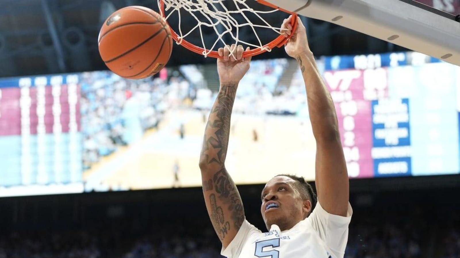 No. 10 North Carolina vying for first victory at Virginia since 2012