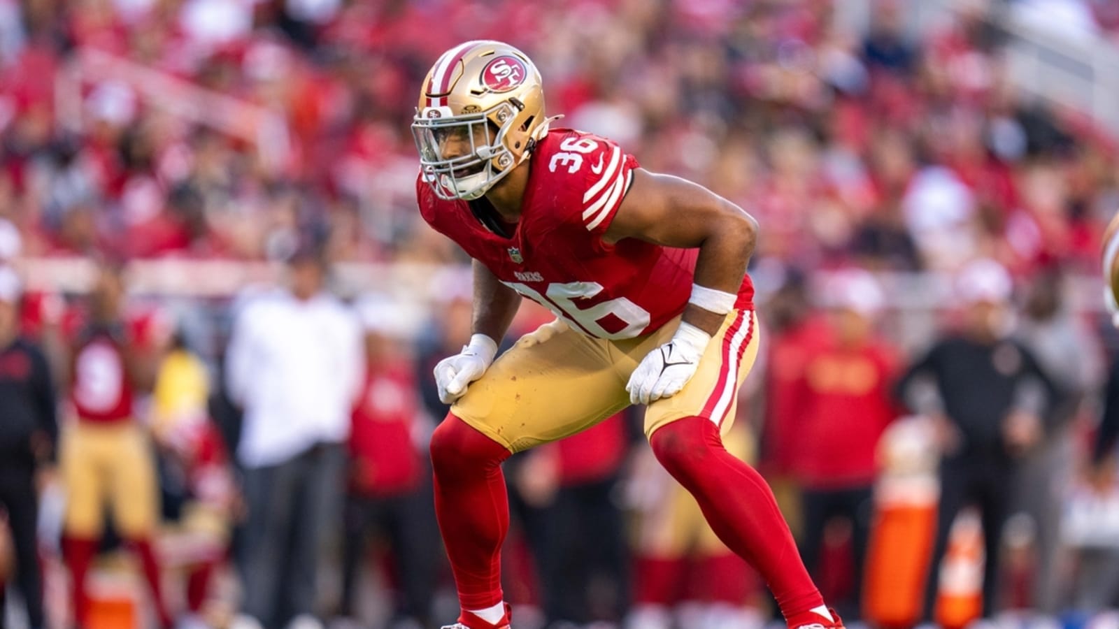 49ers LB Curtis Robinson carted off at practice with leg injury