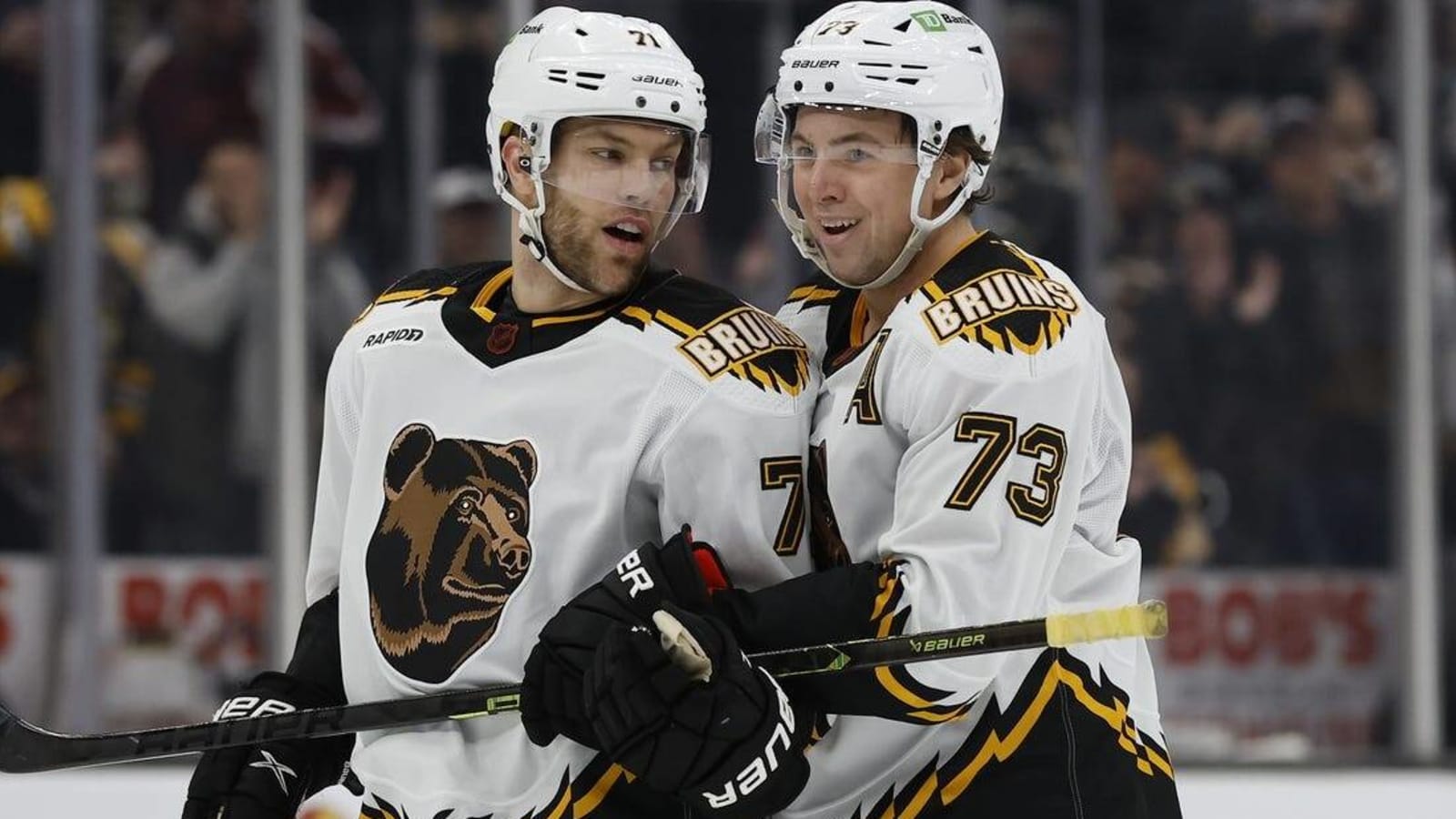 Surging Bruins bid to stay hot vs. Lightning
