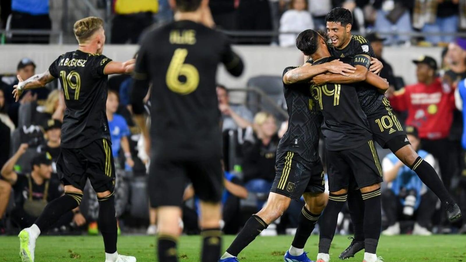 LAFC buzz by Whitecaps thanks to pair of braces