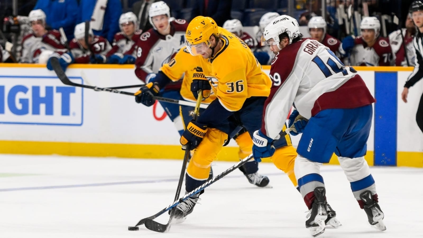Predators march past Avalanche, 5-2