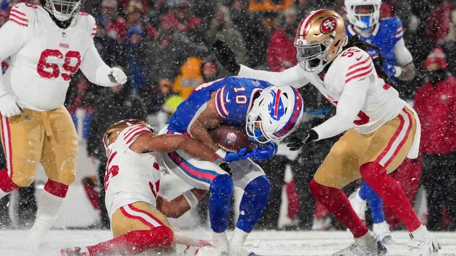 49ers say LB De&#39;Vondre Campbell refused to enter game