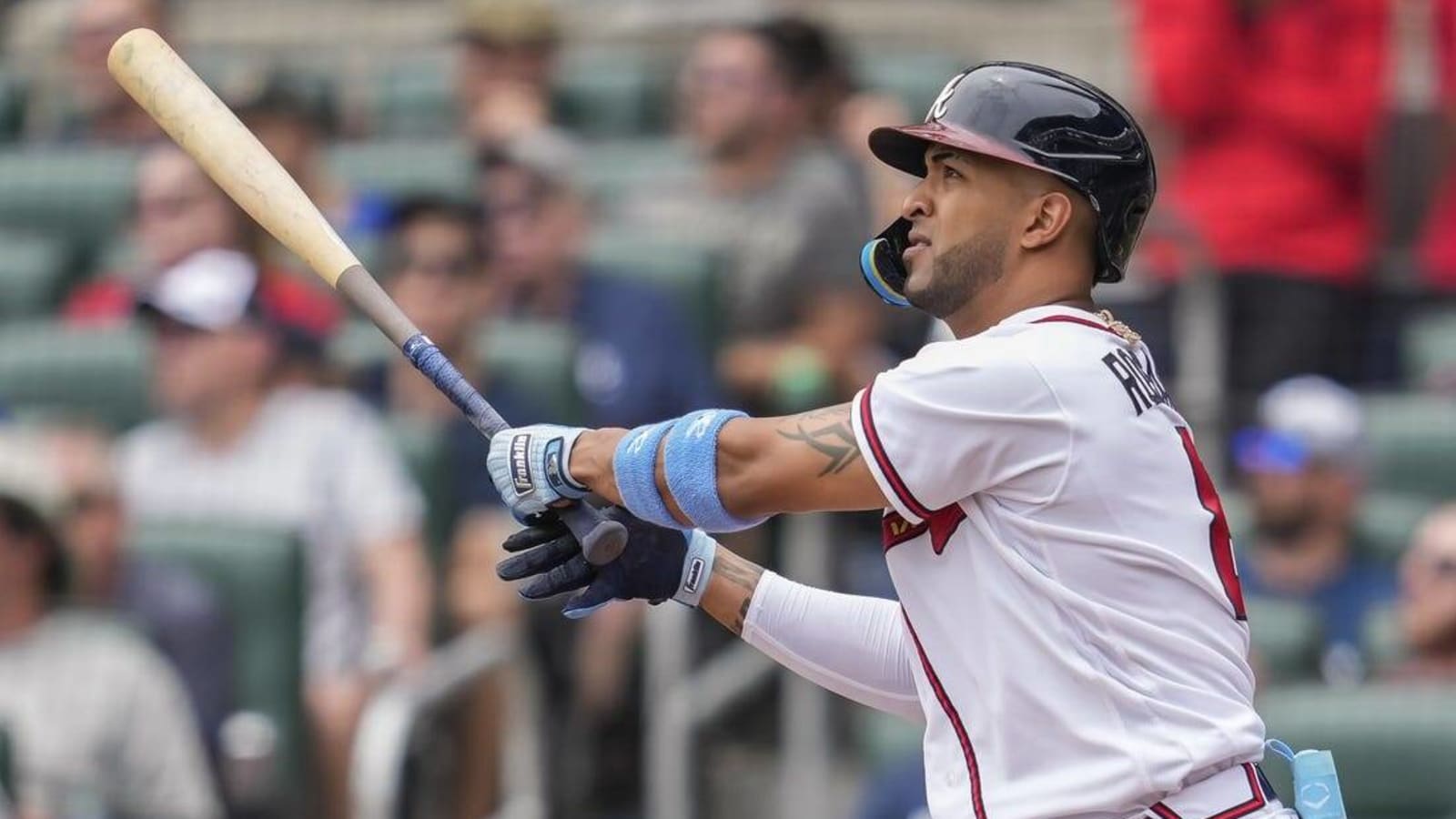 Eddie Rosario leads home run bash as Braves sweep Rockies