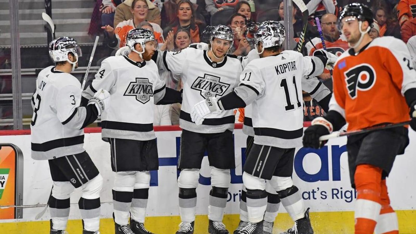 Kings hope for success on home ice vs. Flyers