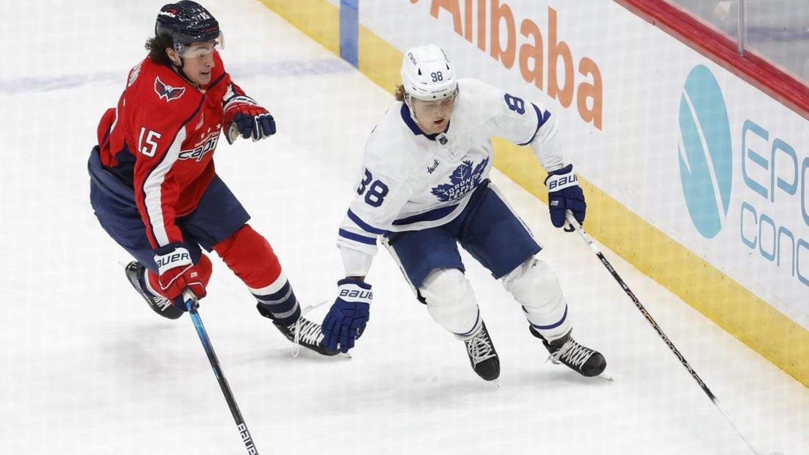 D Erik Gustafsson scores hat trick as Caps top Leafs