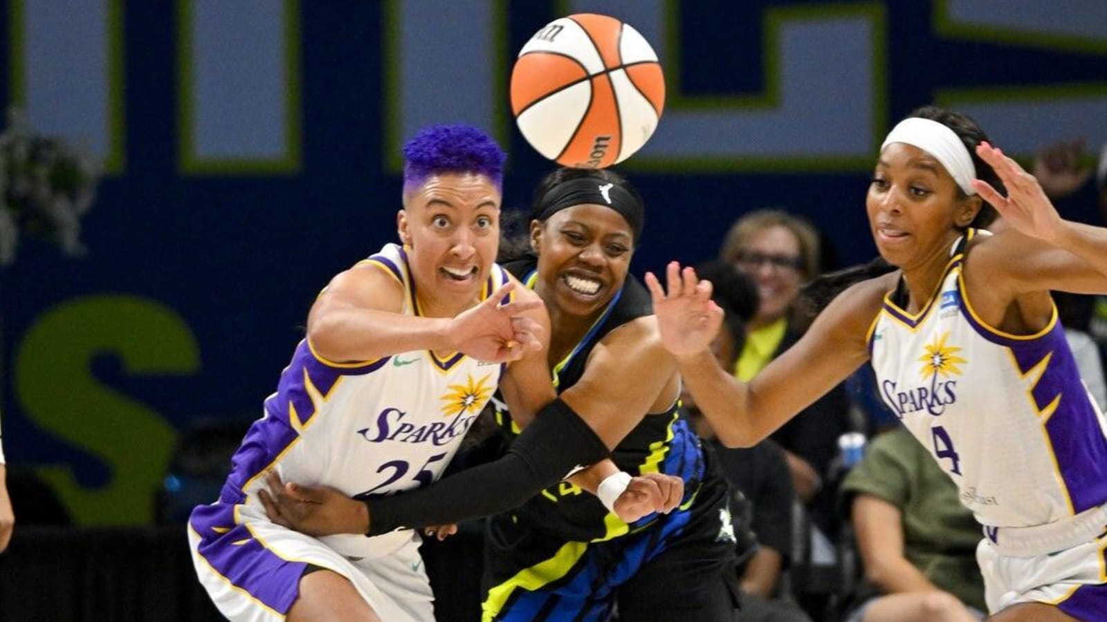 Sparks, G Lexie Brown agree on 2-year contract extension