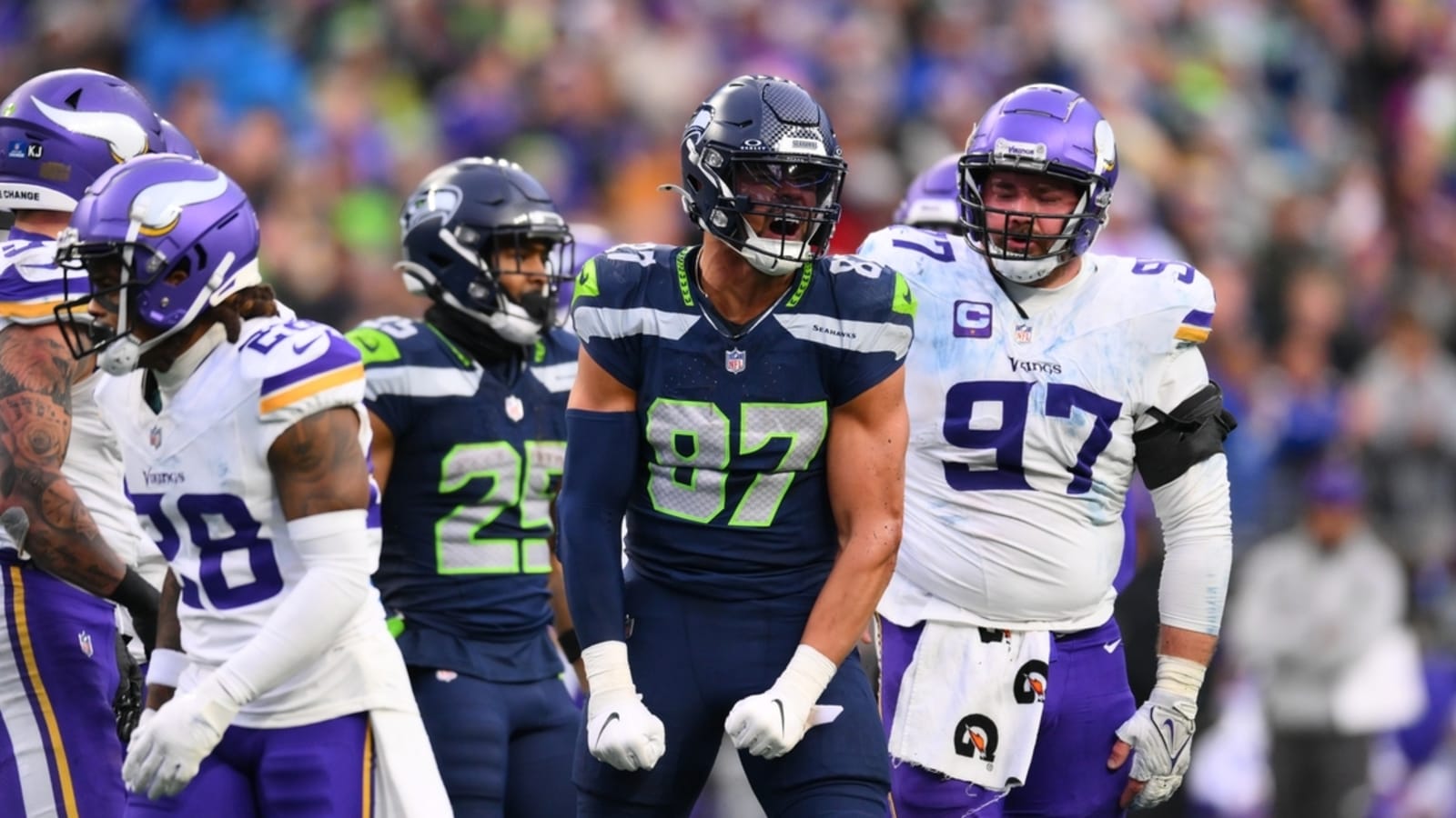 Seahawks strive to keep playoff hopes alive vs. Bears