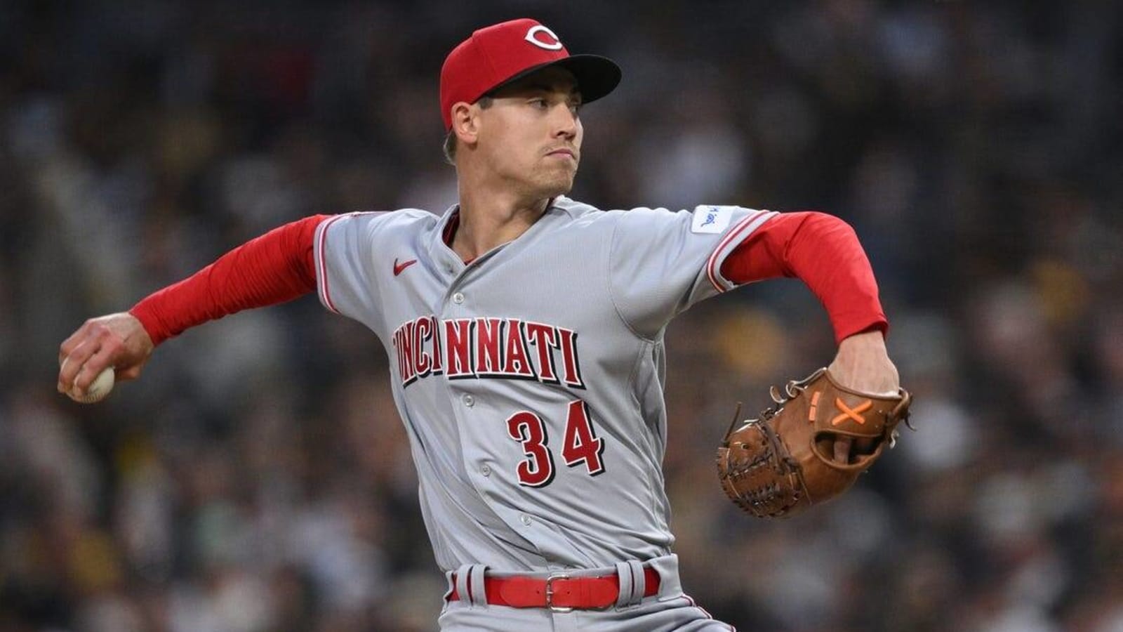 Facing Marlins, Reds eye first road sweep