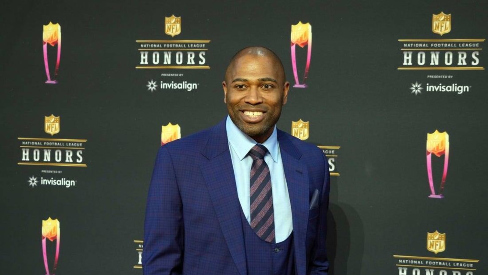 Shaun Alexander to enter Seahawks&#39; Ring of Honor