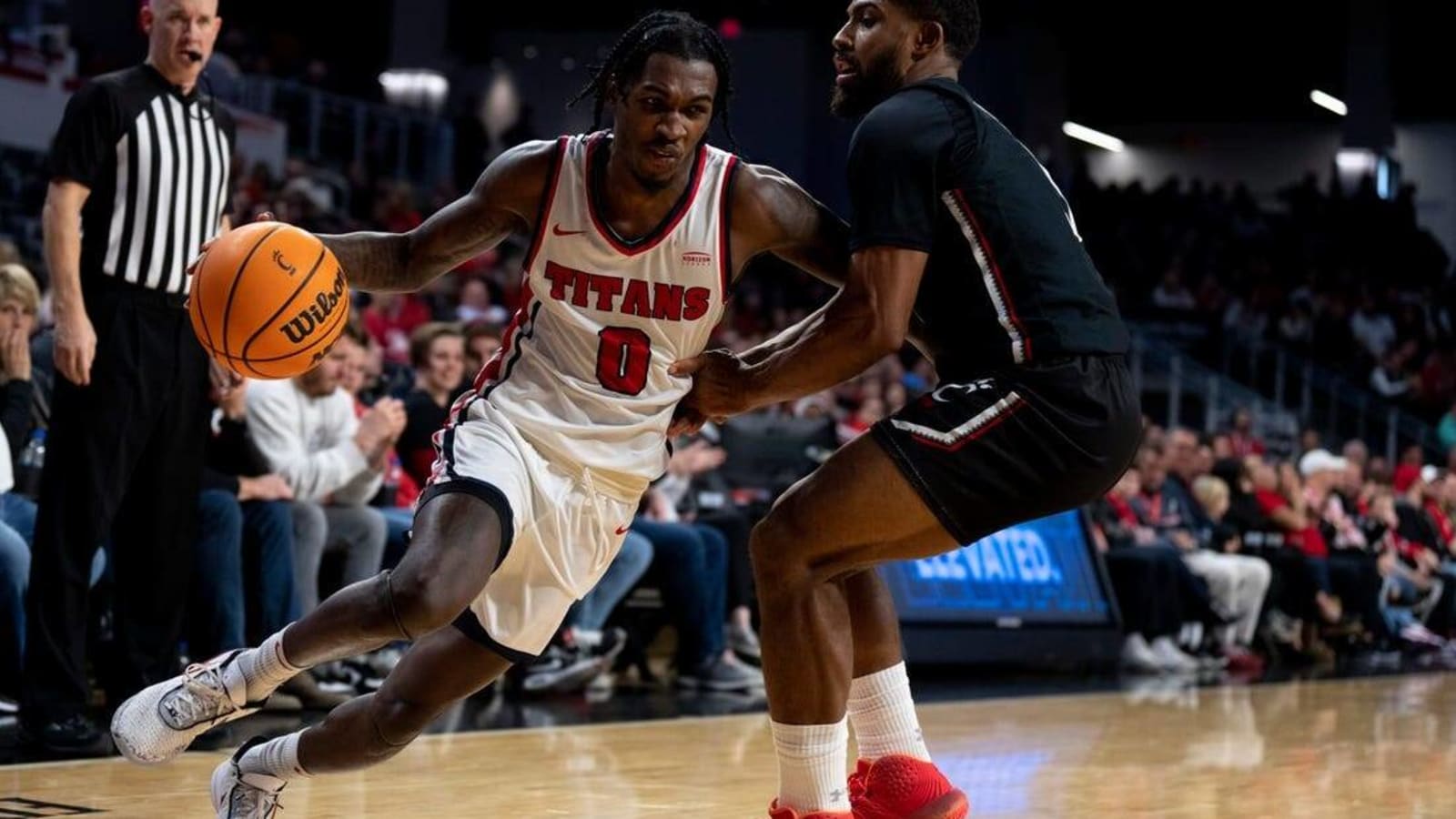 Detroit Mercy star Antoine Davis becomes No. 2 all-time scorer