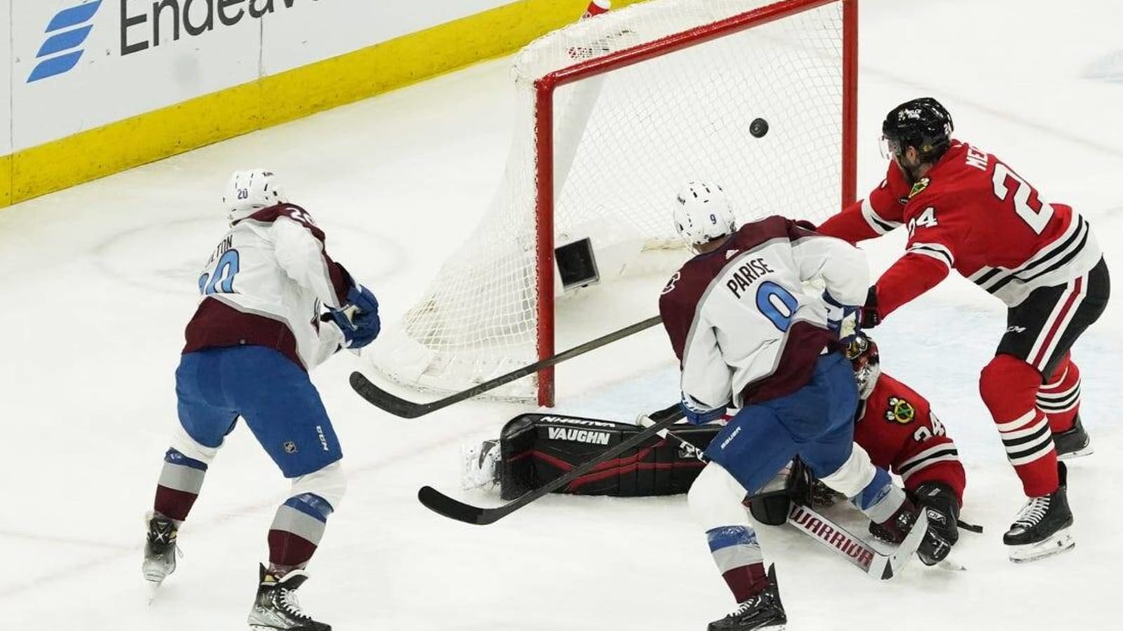 Justus Annunen earns first shutout as Avs rout Blackhawks