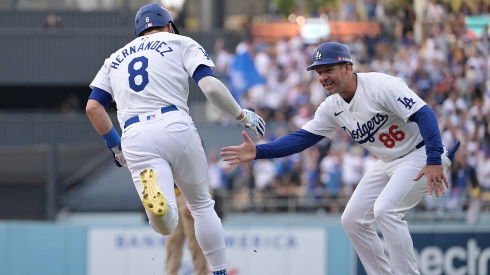 Reports: Marlins tap Dodgers&#39; Clayton McCullough as next manager