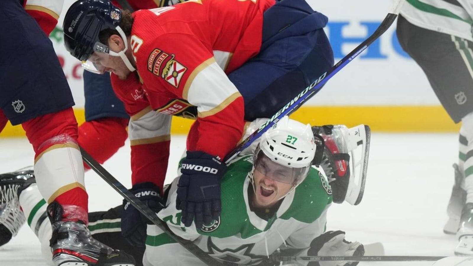 Evan Rodrigues&#39; 4-point game sends Panthers past Stars