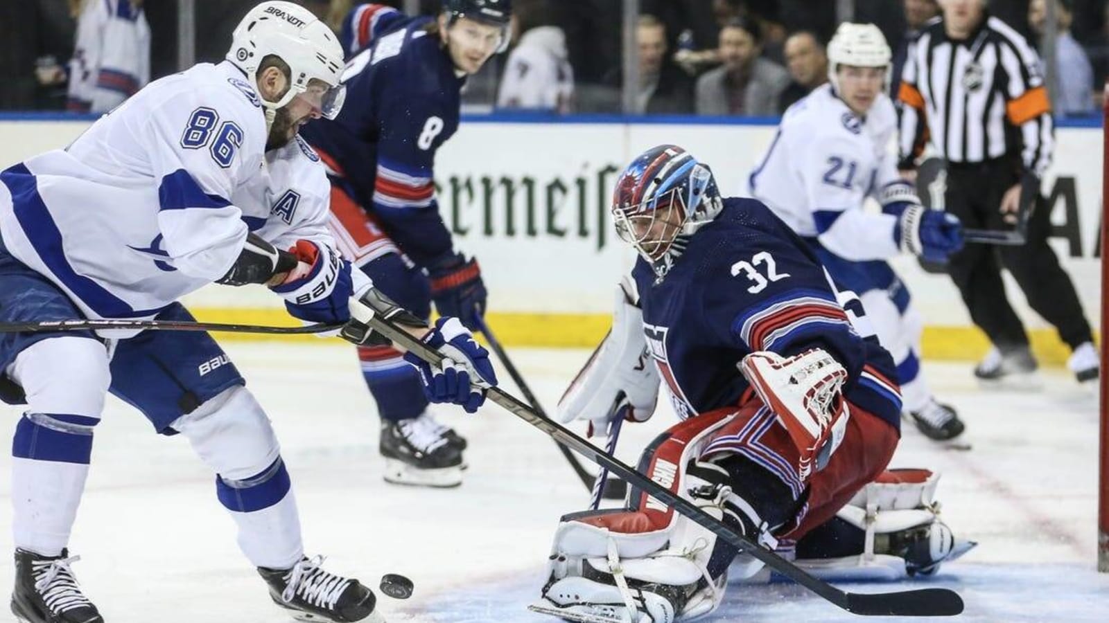 Jonathan Quick stands strong in net as Rangers top Lightning